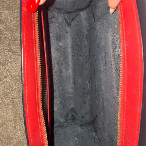 Louis Vuitton Epi Clutch - Picture 3 of 5